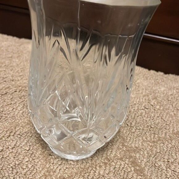 Vintage cut glass  Hurricane Lamp - Picture 4 of 4